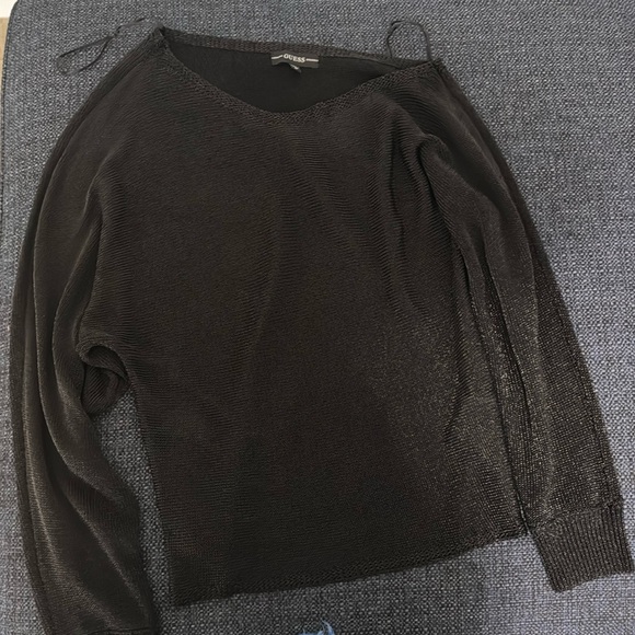 Guess top - Picture 1 of 3